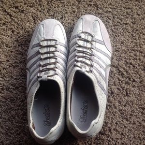 Women’s Sketchers slip on sneaker size 11